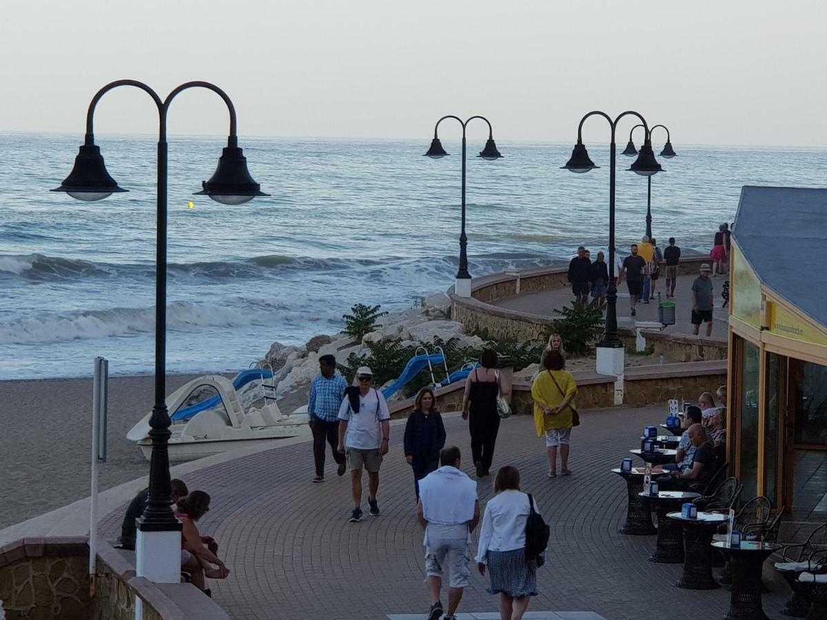 Lujoso estudio frontal al mar Torremolinos Exterior foto