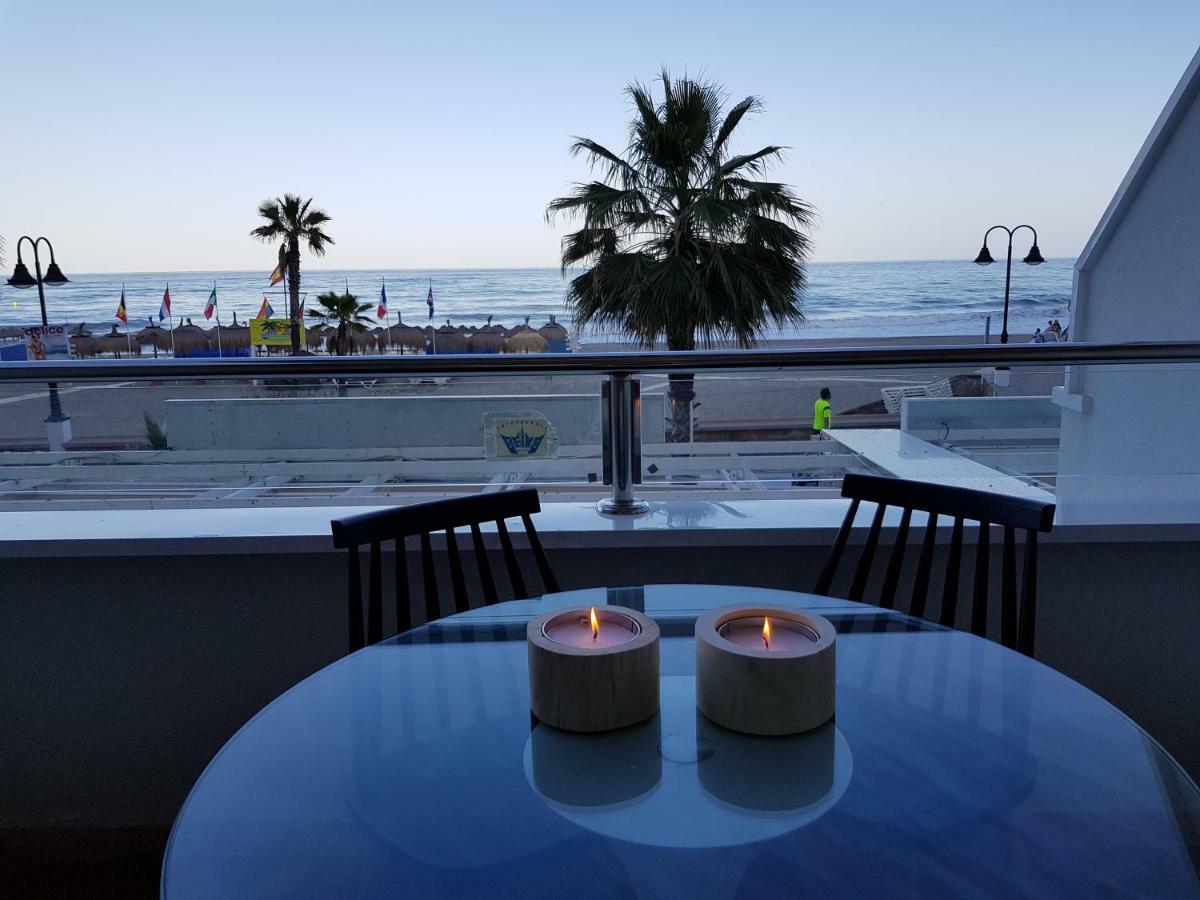 Lujoso estudio frontal al mar Torremolinos Exterior foto